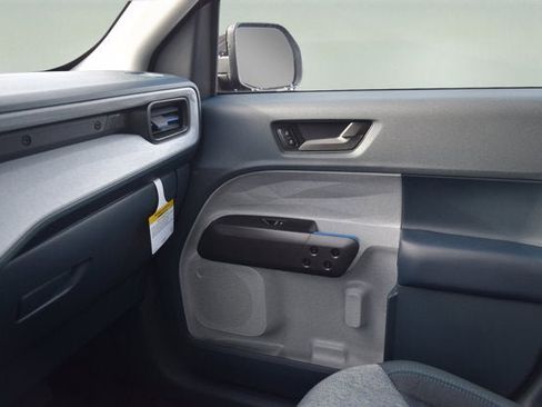 New 2025 Ford Maverick XLT w/ XLT Luxury Package image 11