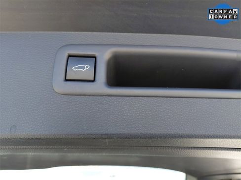 Used 2024 Toyota Highlander LE image 27