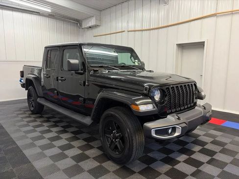 Used 2021 Jeep Gladiator Sport AWD/4WD image 3
