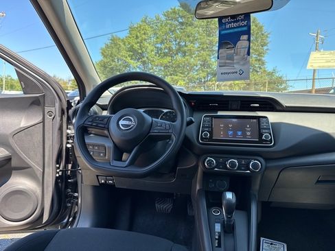 New 2025 Nissan Kicks Play S image 12