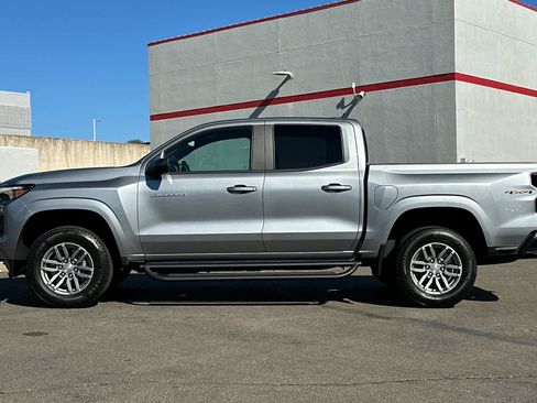 Used 2024 Chevrolet Colorado LT w/ LT Convenience Package III image 9