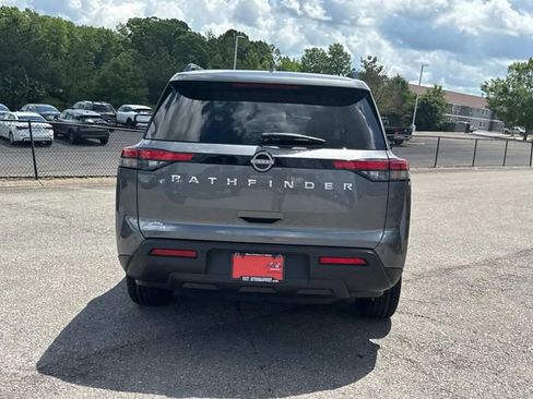 Certified 2025 Nissan Pathfinder SV FWD image 6