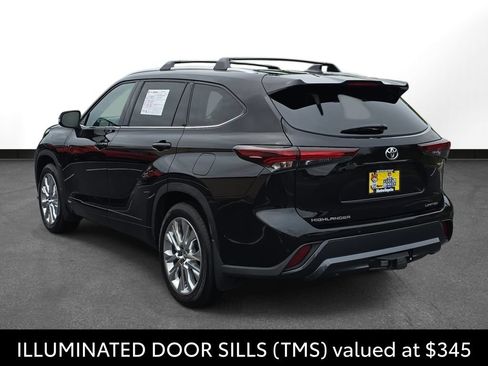 Certified 2025 Toyota Highlander Limited AWD/4WD image 10