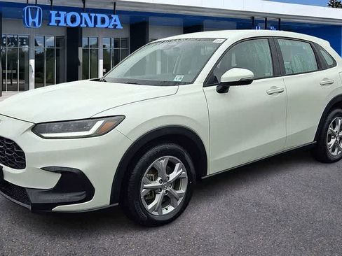 Certified 2024 Honda HR-V LX image 4