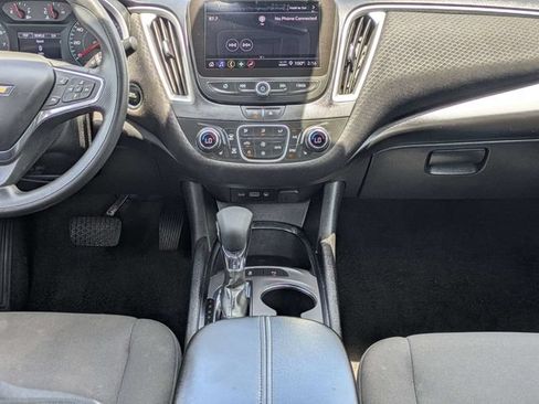 Used 2024 Chevrolet Malibu LT FWD image 18