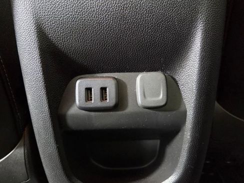 Used 2018 Chevrolet Colorado Z71 image 25