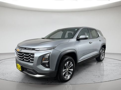 New 2026 Chevrolet Equinox LT AWD/4WD image 1
