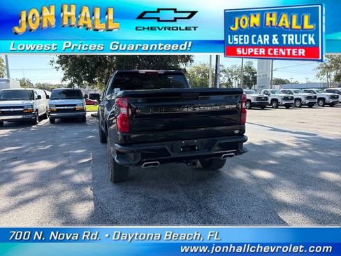 Used 2025 Chevrolet Silverado 1500 Custom Trail Boss w/ Midnight Edition AWD/4WD image 7