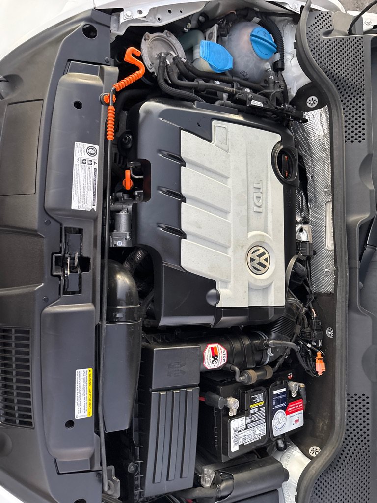 Used 2013 Volkswagen Beetle TDI FWD image 44