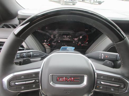 New 2026 GMC Yukon Elevation w/ Elevation Premium Package image 18