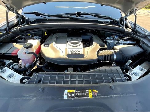 Certified 2023 Jeep Grand Cherokee L Summit w/ Luxury Tech Group V image 9