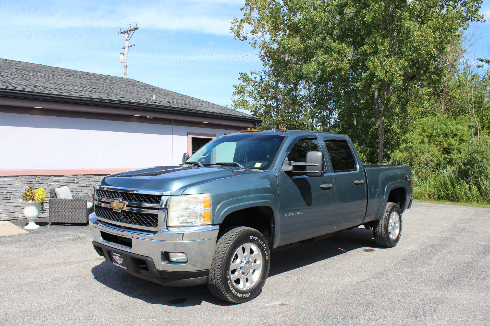 Used 2011 Chevrolet Silverado 2500 LT w/ Interior Plus Package AWD/4WD image 10
