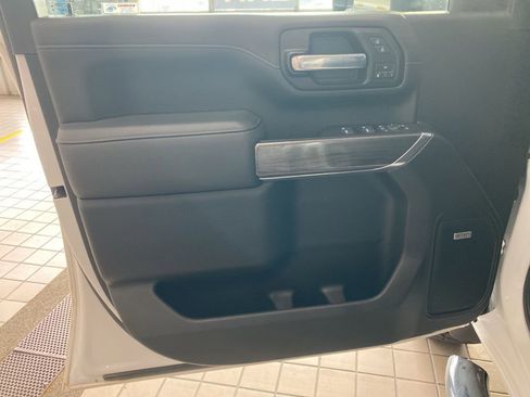 Used 2020 Chevrolet Silverado 3500 LTZ w/ LTZ Premium Package image 10