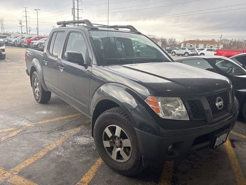 Used 2010 Nissan Frontier PRO-4X w/ Pro-4x Value Truck Pkg AWD/4WD image 2