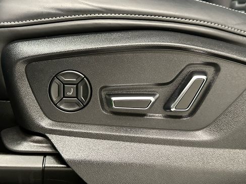 Used 2022 Audi RS Q8 AWD/4WD image 12