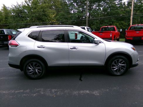 Used 2016 Nissan Rogue SL w/ SL Premium Package image 12