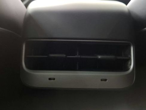 Used 2025 Tesla Model Y Long Range RWD image 68