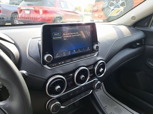 Used 2022 Nissan Sentra SV image 16