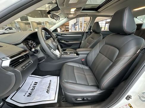 New 2025 Nissan Altima 2.5 SR w/ SR Premium Package image 3