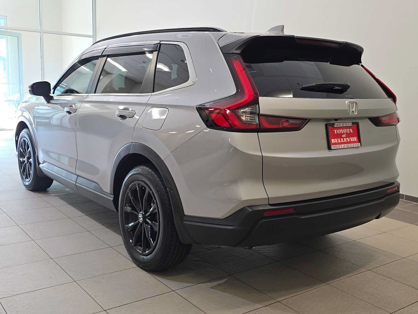 Used 2024 Honda CR-V EX image 4
