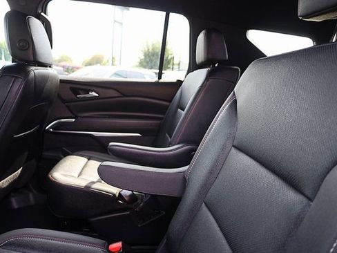 Used 2024 Chevrolet Traverse Z71 image 43