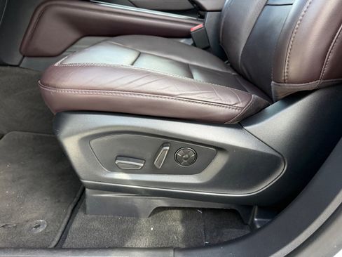 Used 2025 Ford Explorer Platinum w/ LUX Leather Package image 20