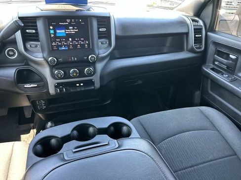 Used 2024 RAM 2500 Tradesman w/ Chrome Appearance Group AWD/4WD image 16