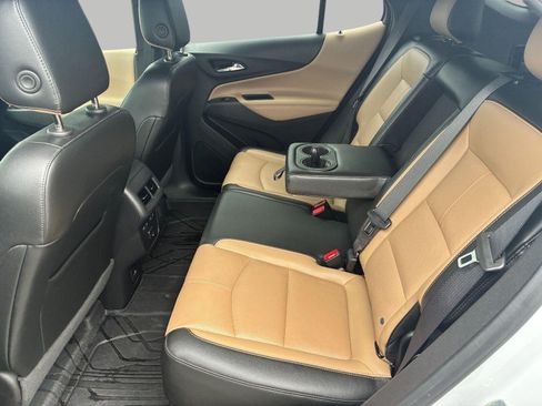 Used 2023 Chevrolet Equinox Premier AWD/4WD image 21