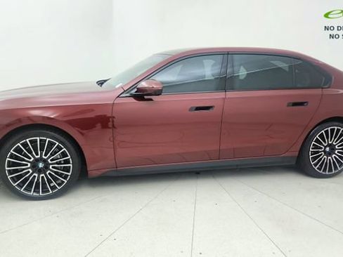 Used 2026 BMW 740i RWD image 3