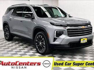 Used 2025 Chevrolet Traverse LT w/ Sun and Wheel Package video 1