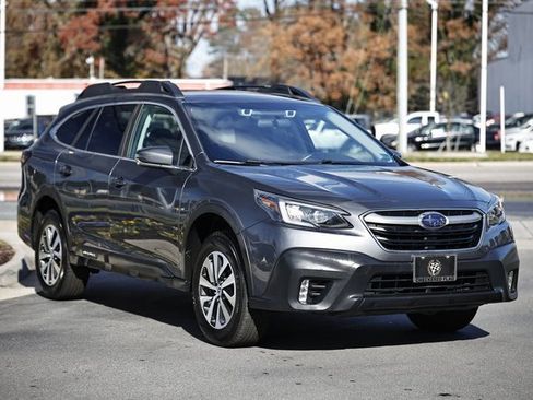 Used 2022 Subaru Outback Premium image 14