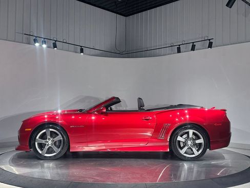Used 2012 Chevrolet Camaro SS RWD image 12