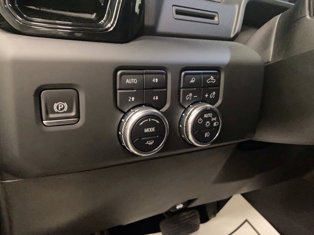 Used 2022 GMC Sierra 1500 AT4 AWD/4WD image 4