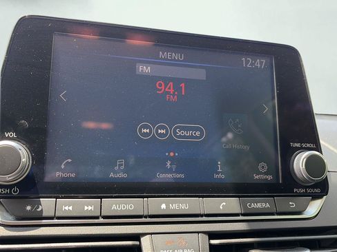 Used 2024 Nissan Altima 2.5 SV FWD image 20