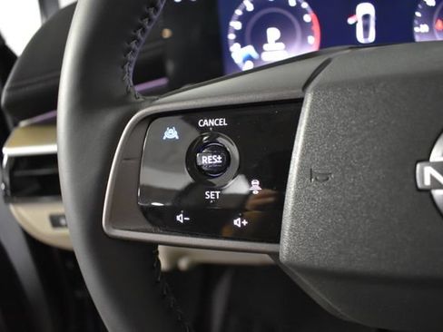 Used 2025 Nissan Murano SL w/ Cargo Package AWD/4WD image 16