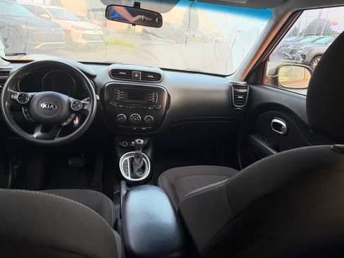 Used 2016 Kia Soul FWD image 7