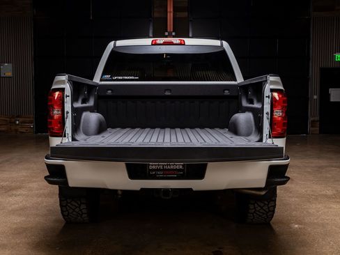 Used 2018 Chevrolet Silverado 1500 LT w/ All Star Edition image 9