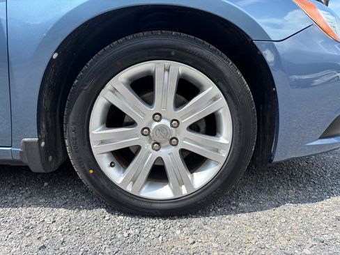 Used 2011 Chrysler 200 Touring FWD image 28
