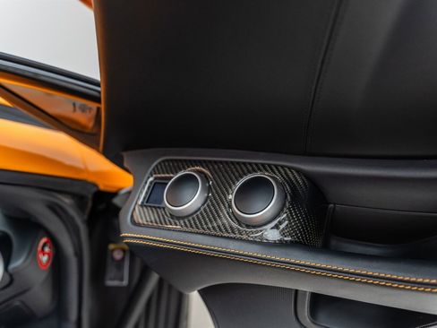 Used 2014 McLaren MP4-12C Spider RWD image 44