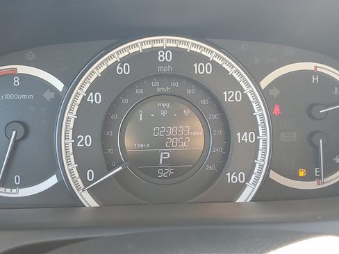Used 2017 Honda Accord EX-L image 24
