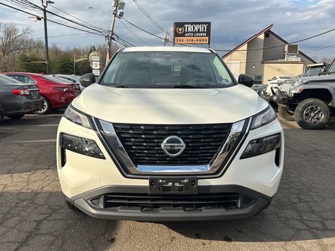 Used 2021 Nissan Rogue S image 2