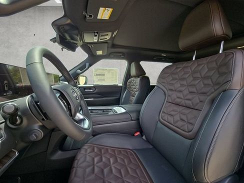 New 2026 Nissan Armada Platinum AWD/4WD image 19