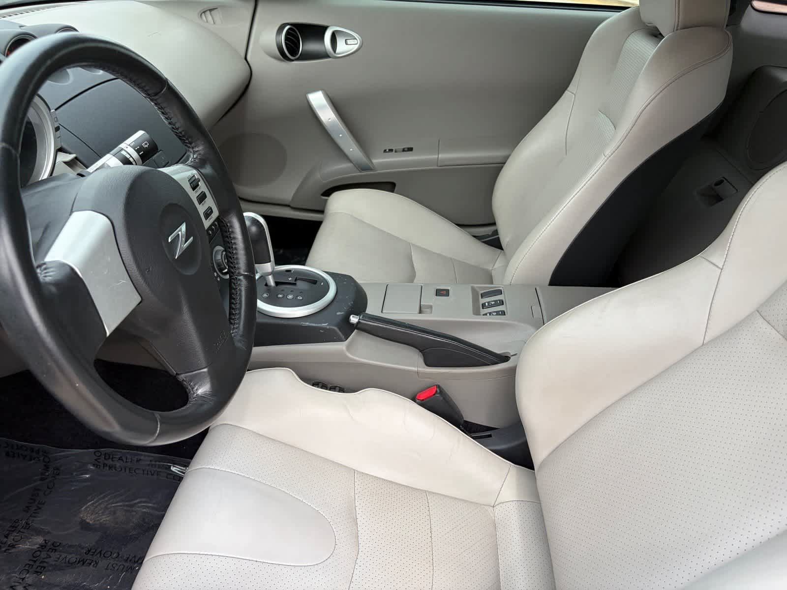 Used 2004 Nissan 350Z Touring RWD image 12