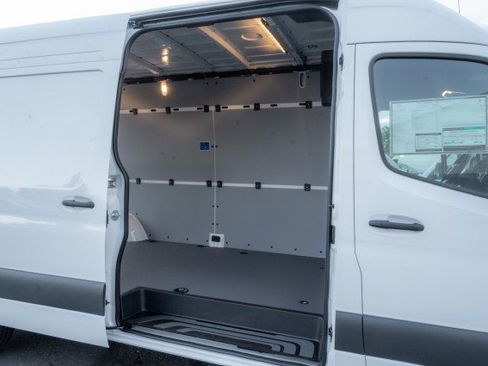 Used 2026 Mercedes-Benz Sprinter 2500 image 12
