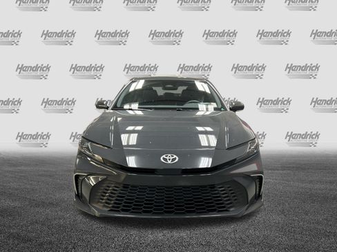 Used 2025 Toyota Camry SE w/ Convenience Package FWD image 3