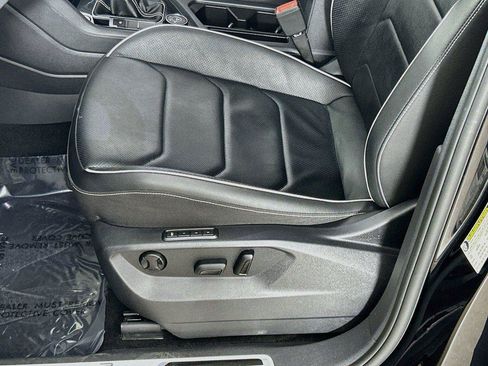 Certified 2022 Volkswagen Tiguan SEL R-Line AWD/4WD image 20