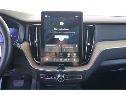 New 2026 Volvo XC60 B5 Plus w/ Protection Package Premier image 15