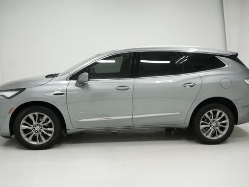 Used 2024 Buick Enclave Avenir w/ Avenir Technology Package FWD image 7