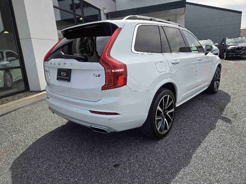 Used 2019 Volvo XC90 T6 Momentum image 3