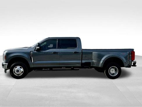 Used 2026 Ford F350 XLT image 9